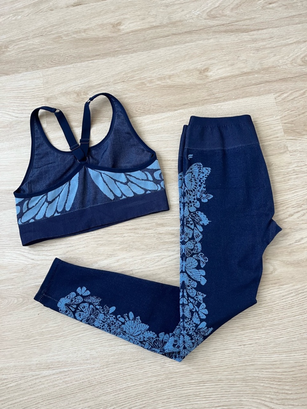 Fabletics Navy Blue Butterfly Seamless Leggings & Sports Bra Set